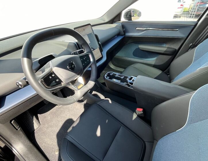 Volvo EX30 9