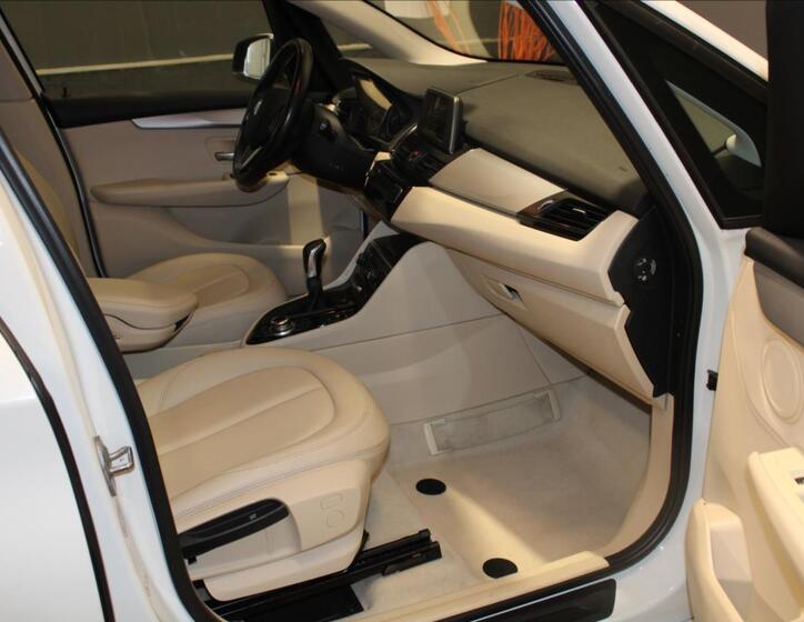 BMW Řada 2 21