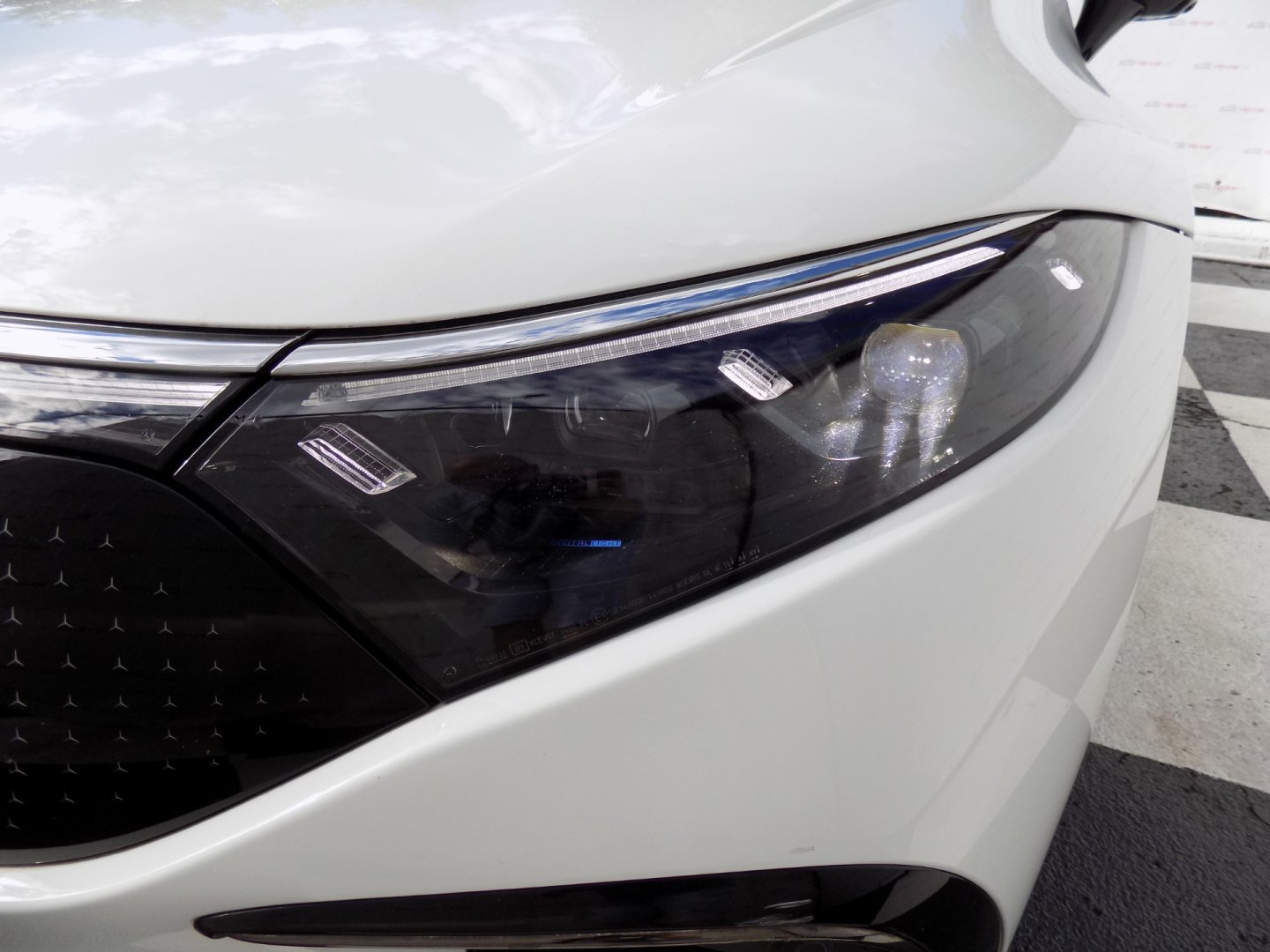Mercedes-Benz EQS