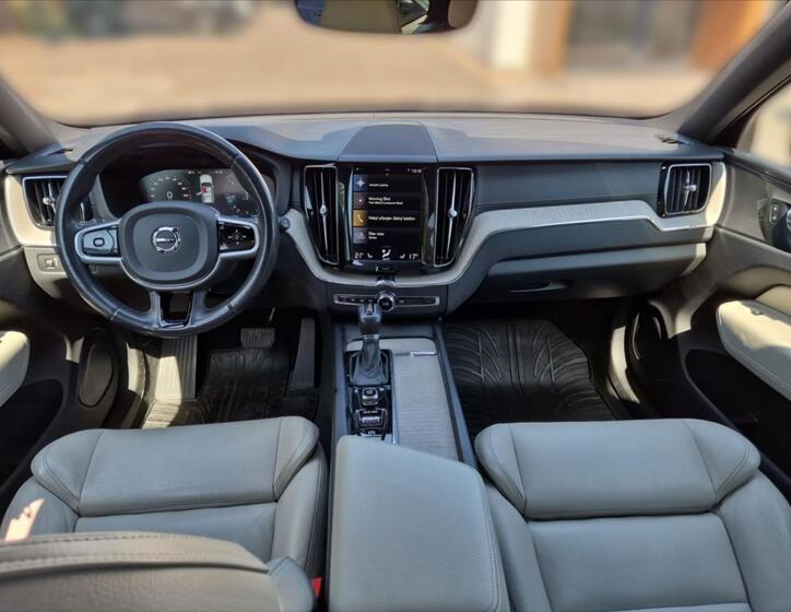 Volvo XC60 9