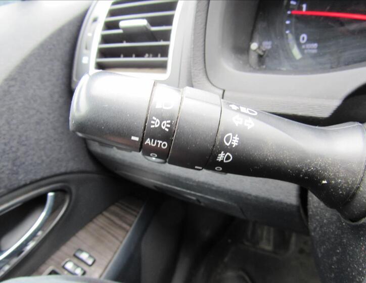 Toyota Avensis 23