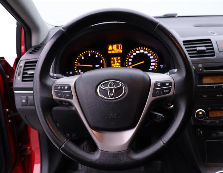 Toyota Avensis 18