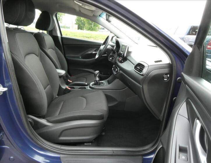 Hyundai i30 24