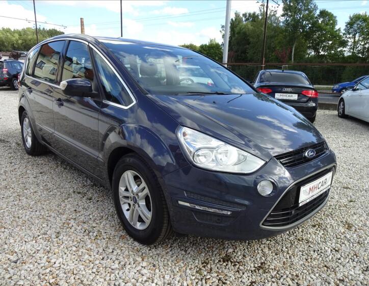 Ford S-MAX 9
