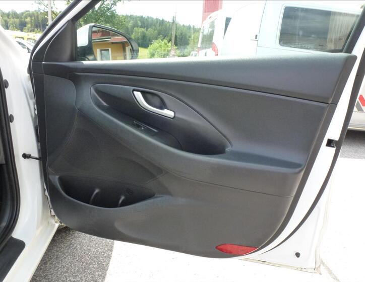 Hyundai i30 23