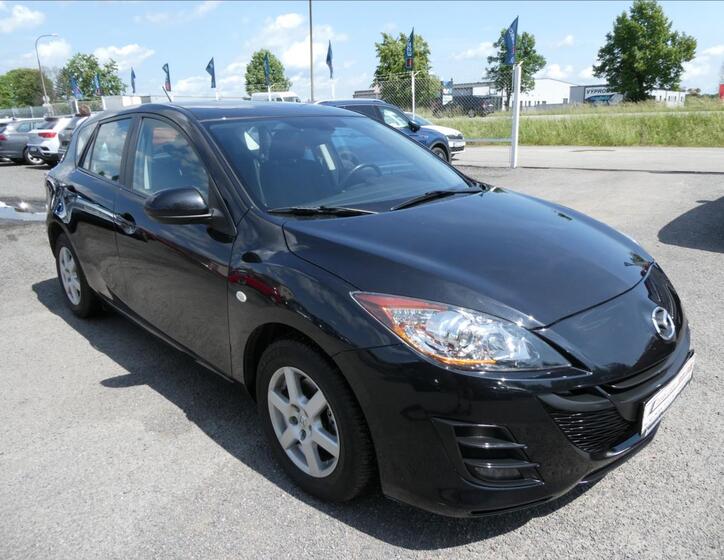 Mazda 3 1
