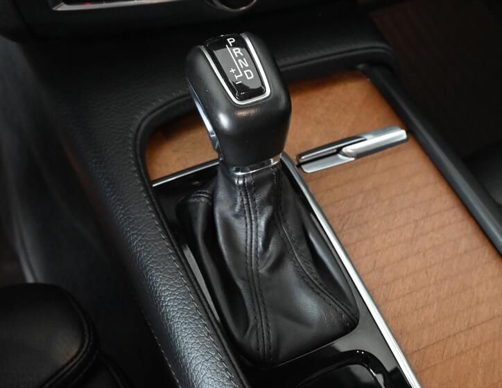 Volvo V90 24