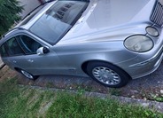 Mercedes-Benz 211 2