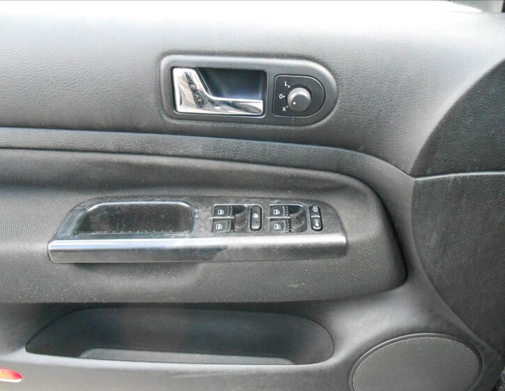 Volkswagen Golf 23