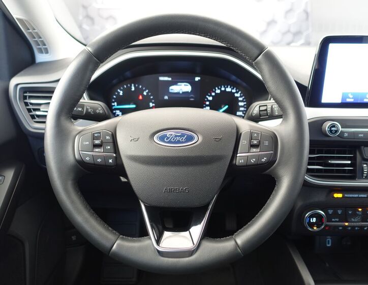 Ford Focus 10