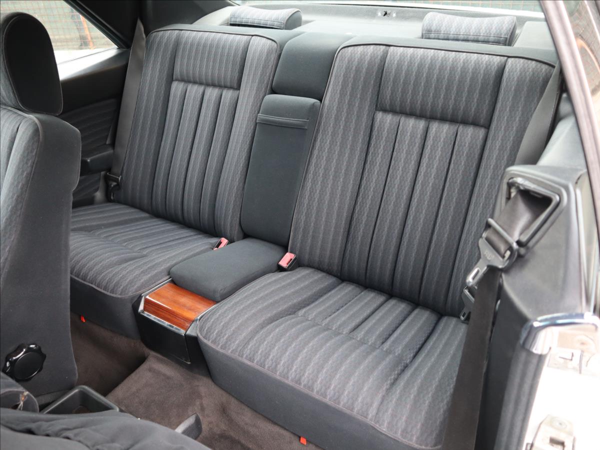 Mercedes-Benz 200