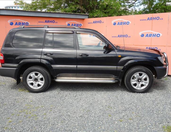 Toyota Land Cruiser 8