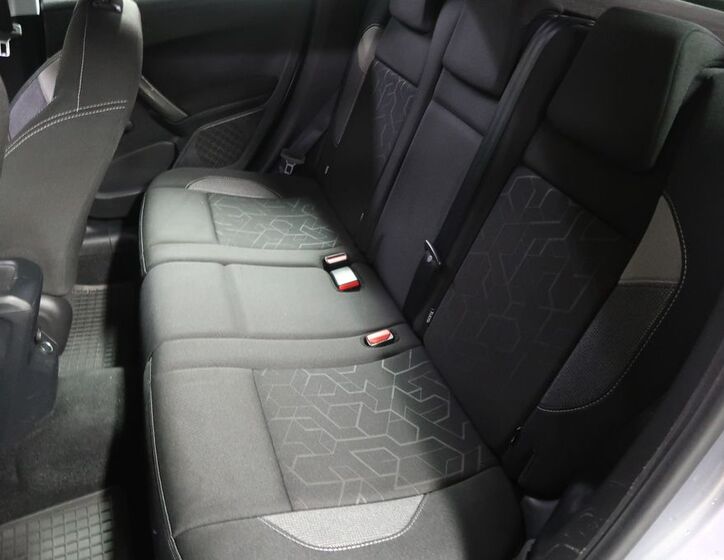 Peugeot 2008 10