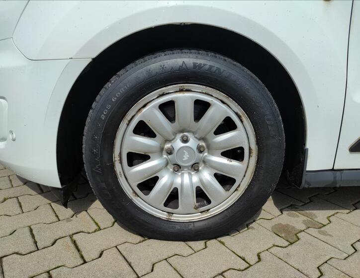 Ford Tourneo Connect 9