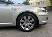 Toyota Avensis 14