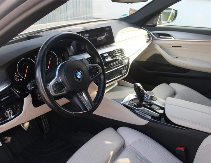 BMW Řada 5 11