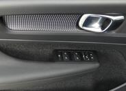 Volvo XC40 9