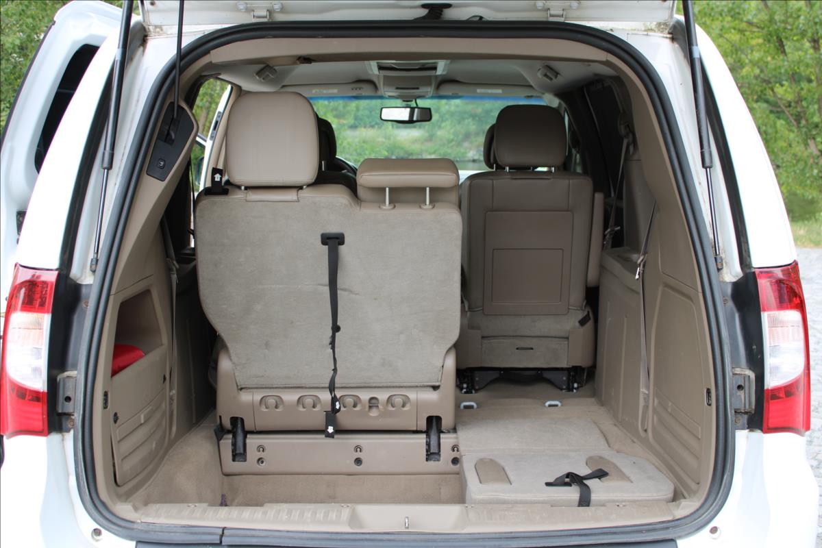 Chrysler Town & Country