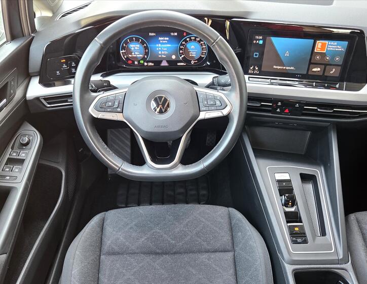 Volkswagen Golf 10