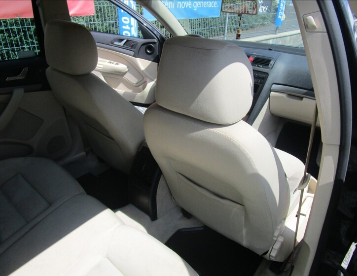 Škoda Octavia 21