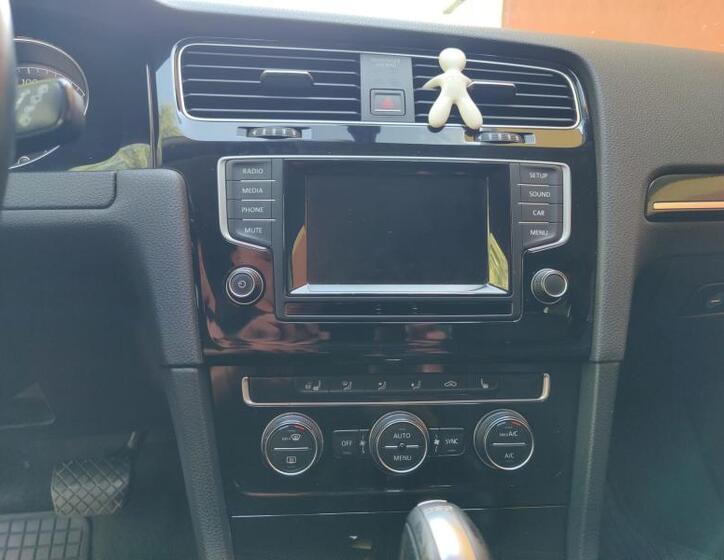 Volkswagen Golf 28