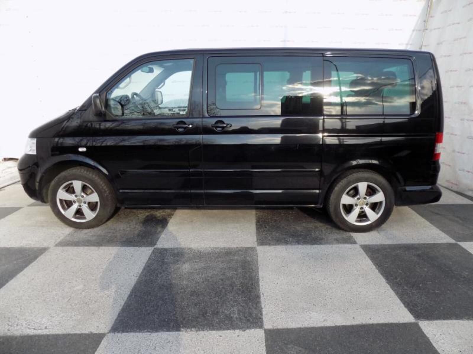 Volkswagen Multivan 2