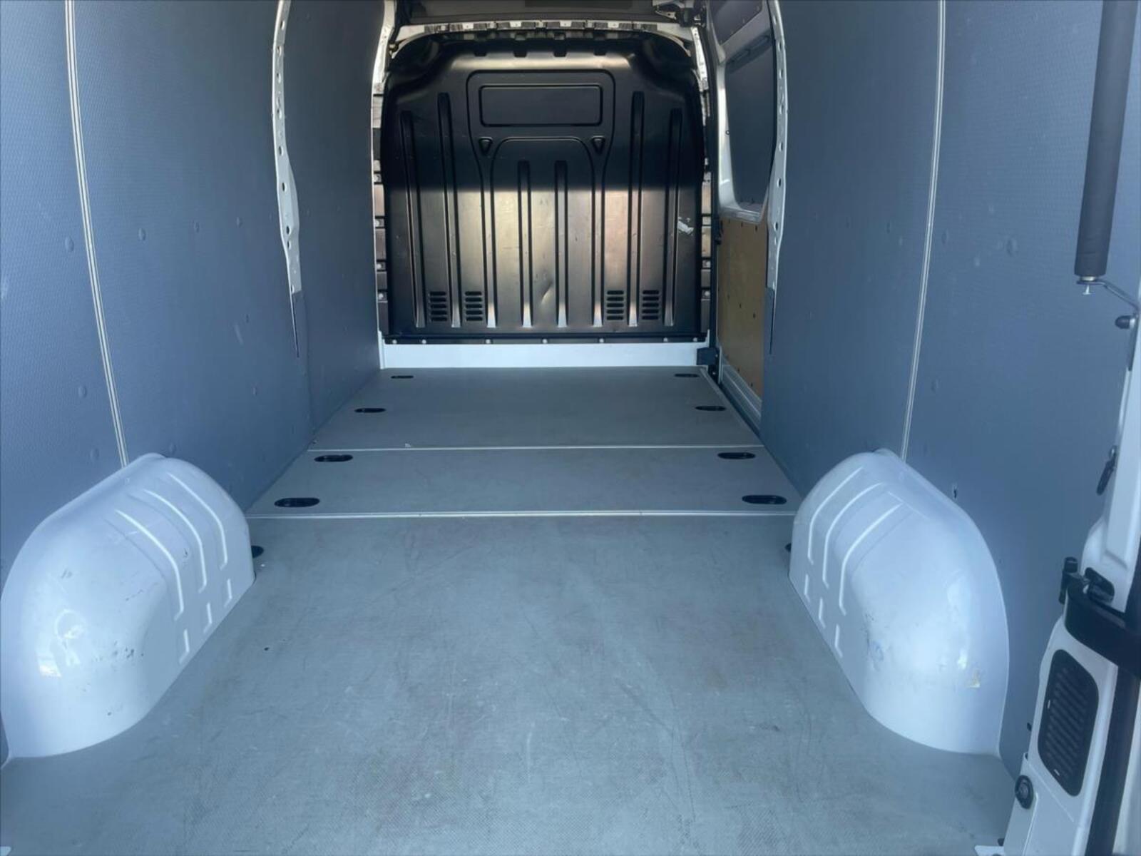 Renault Master 8