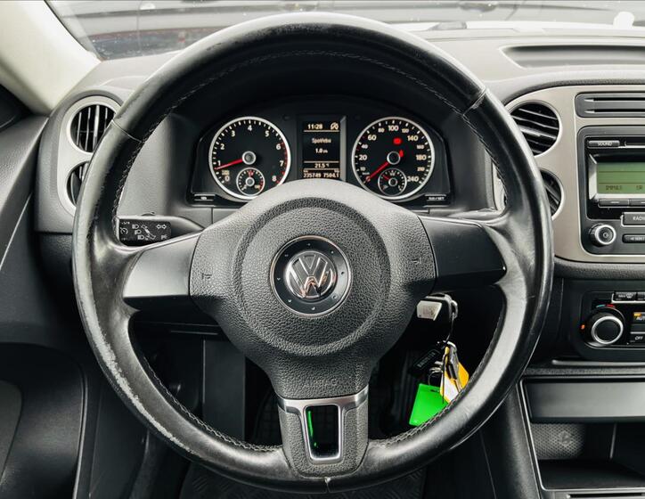 Volkswagen Tiguan 13