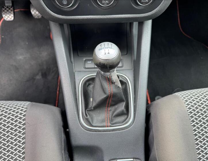 Volkswagen Golf 19