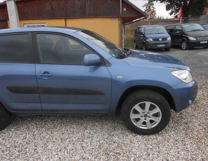 Toyota RAV4 4