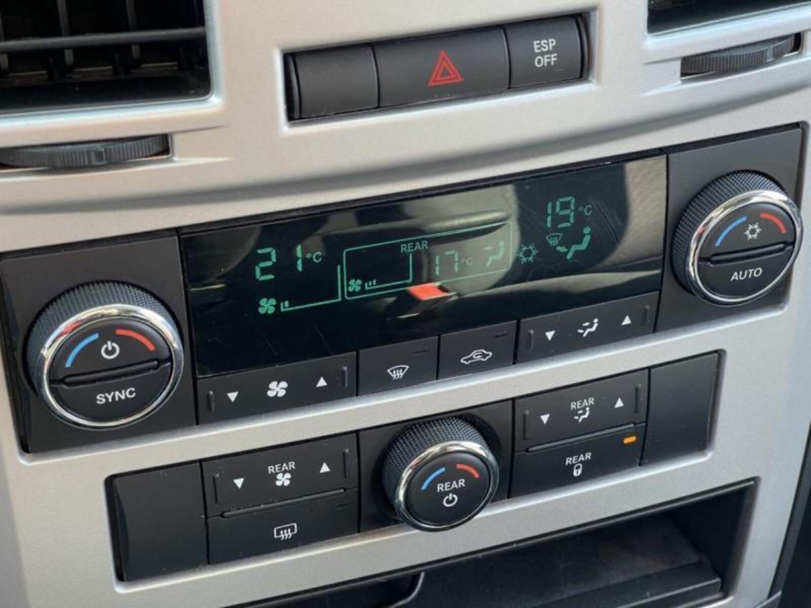 Chrysler Grand Voyager 23