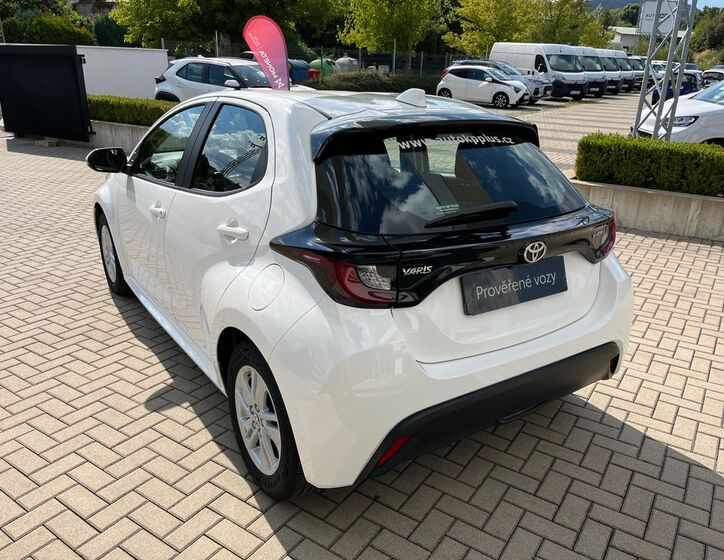 Toyota Yaris 4