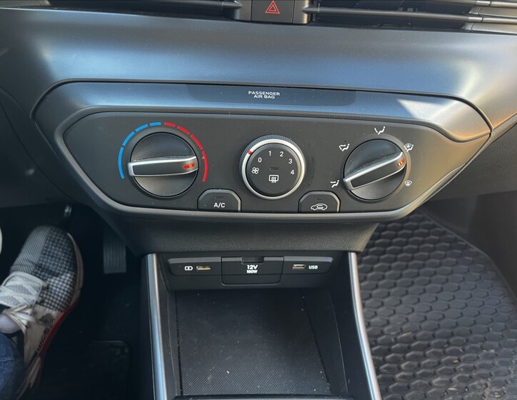 Hyundai i20 9