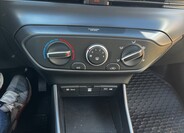 Hyundai i20 9
