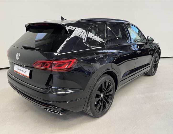 Volkswagen Touareg 2