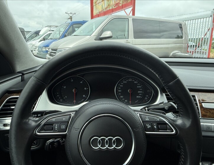 Audi A8 13