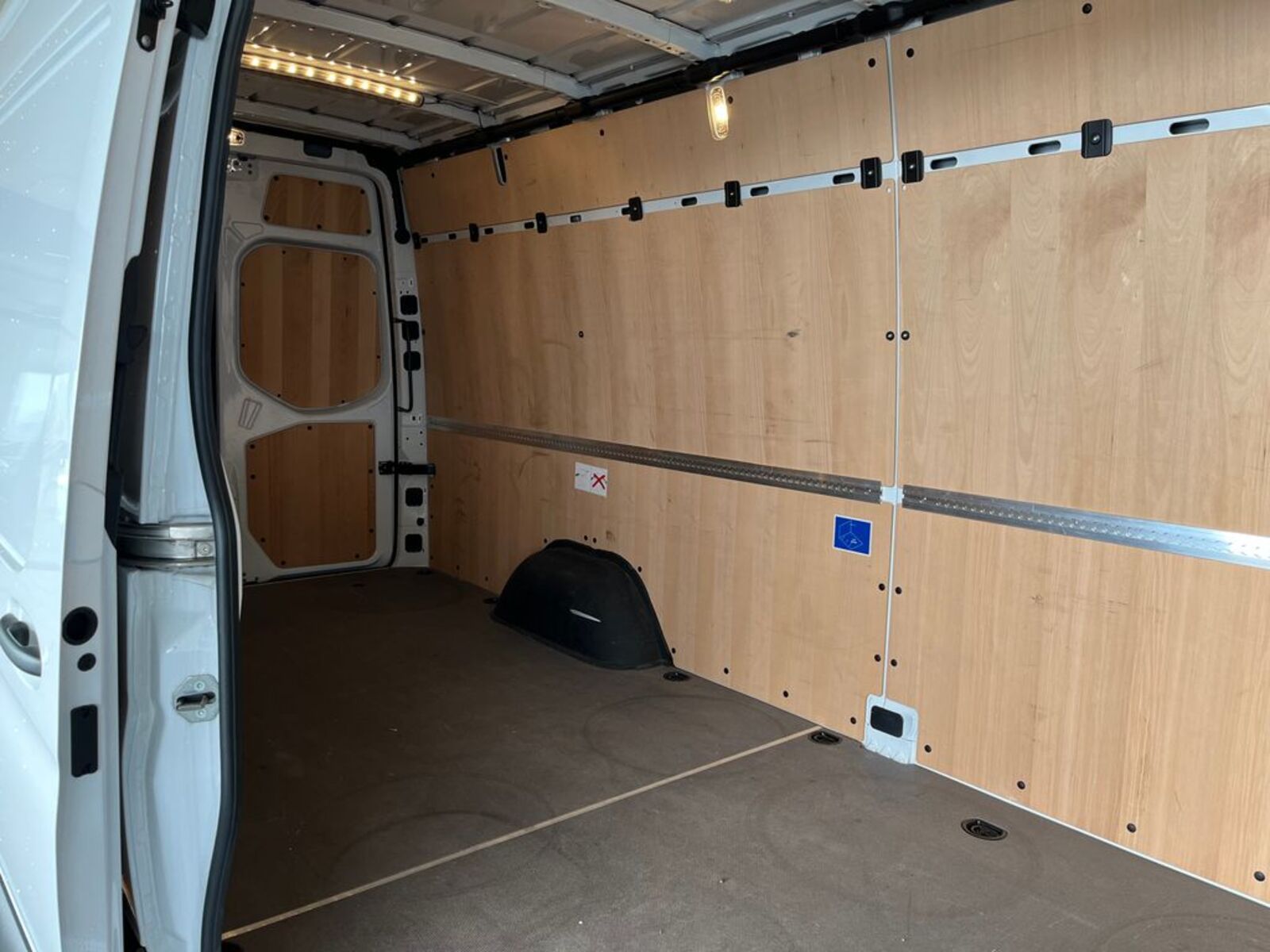 Mercedes-Benz Sprinter 19