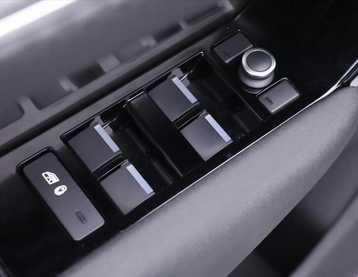 Land Rover Range Rover Velar 16