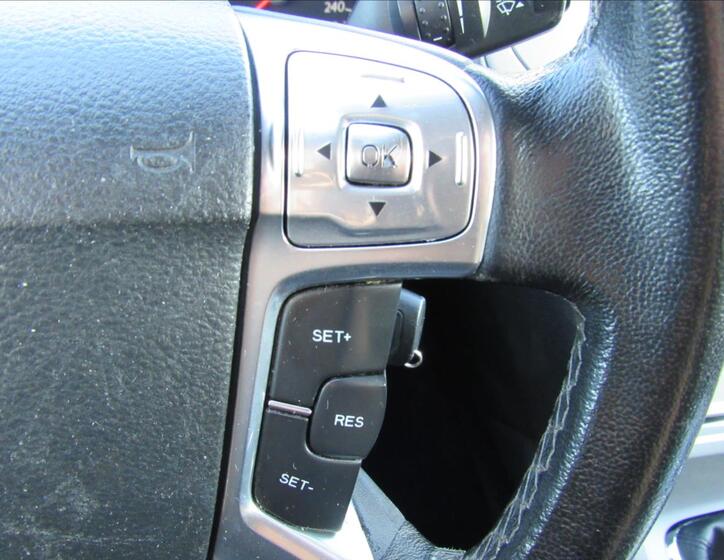 Ford Mondeo 19