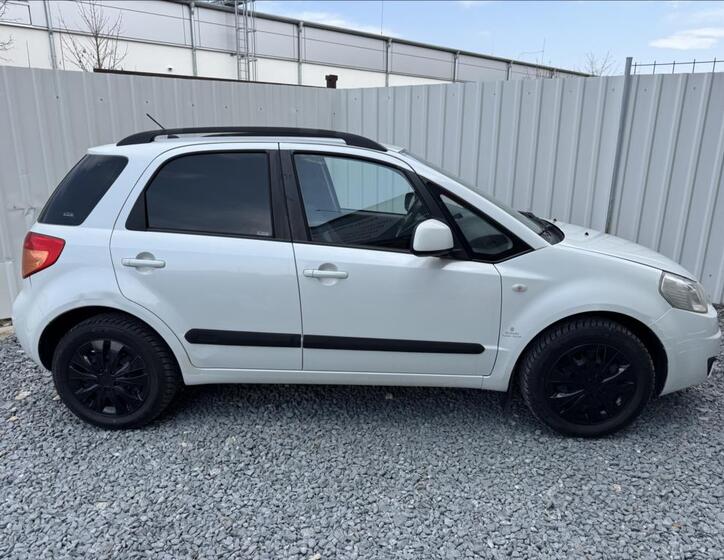 Suzuki SX4 17