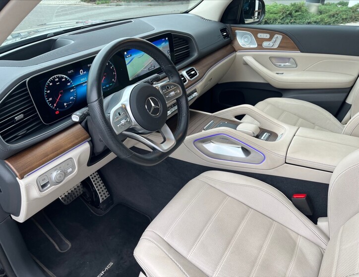 Mercedes-Benz GLS 7