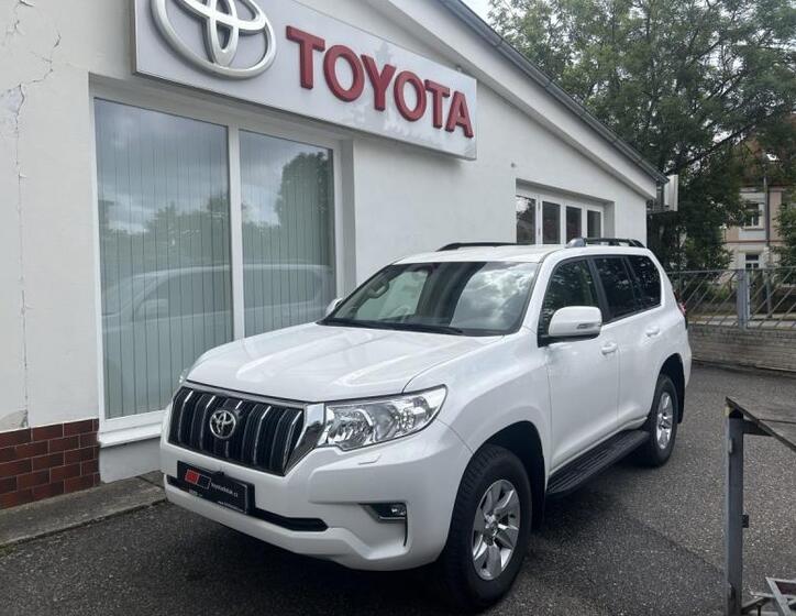 Toyota Land Cruiser 1