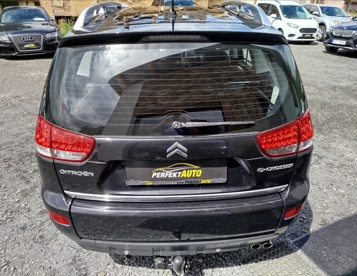 Citroën C-Crosser 5