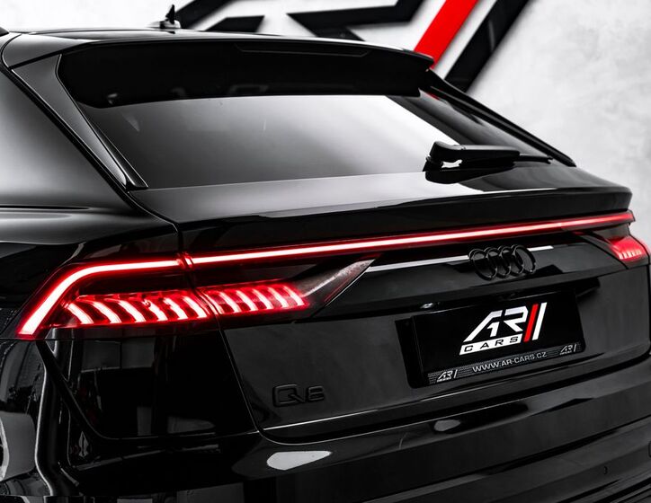 Audi Q8 10