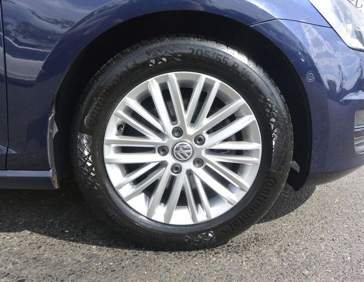 Volkswagen Golf 43