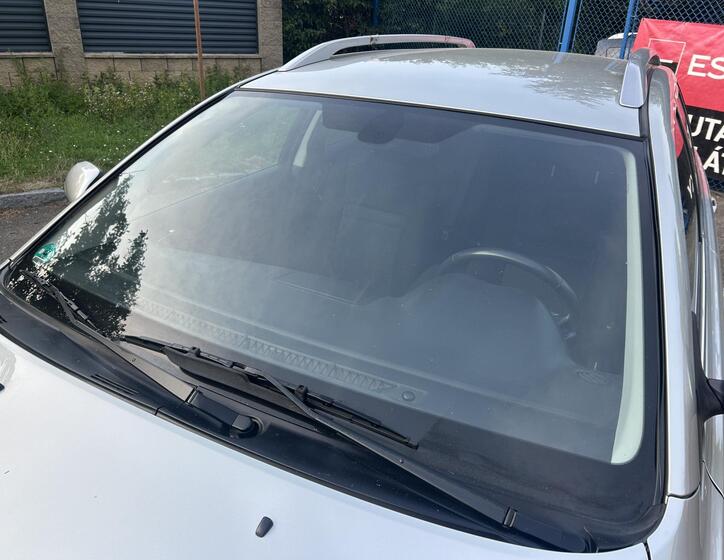 Toyota Avensis 19