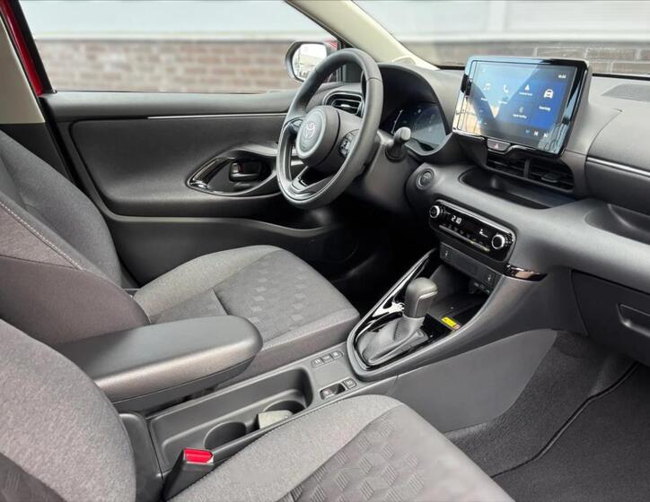 Toyota Yaris 7