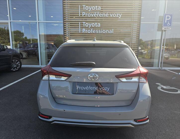 Toyota Auris 17
