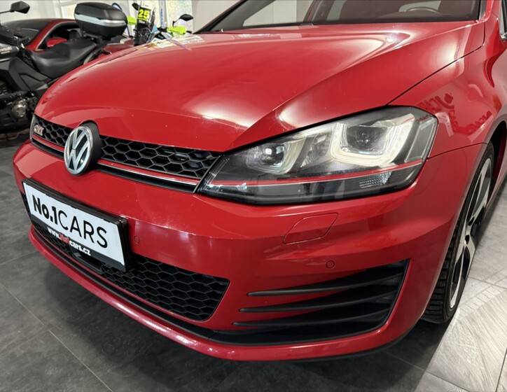 Volkswagen Golf 26