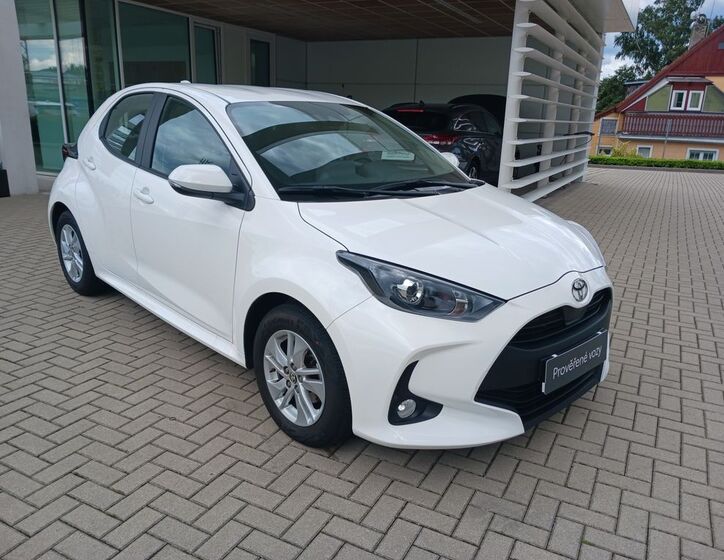 Toyota Yaris 8